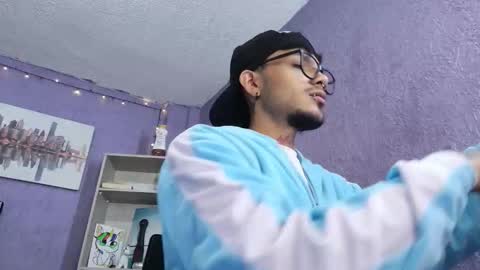 Snapshot of d4ni_king chatting on November 19, 3:17 am d4ni_king online show from November 19, 3:17 am