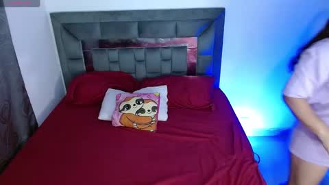 Snapshot of d4rklover2024 chatting on December 7, 2:31 am Anna modelo independiente online show from December 7, 2:31 am