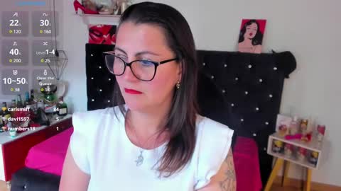 Snapshot of d_martii chatting on February 28, 6:52 pm Mia online show from February 28, 6:52 pm