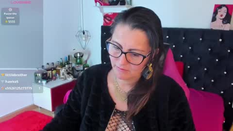 Snapshot of d_martii chatting on March 5, 7:38 pm Mia online show from March 5, 7:38 pm