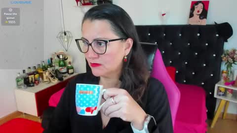 Snapshot of d_martii chatting on March 10, 12:37 pm Mia online show from March 10, 12:37 pm