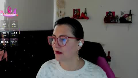 Snapshot of d_martii chatting on September 19, 12:06 pm Mia online show from September 19, 12:06 pm