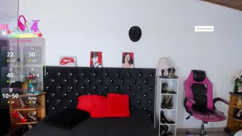 Snapshot of d_martii chatting on December 3, 12:25 pm Mia online show from December 3, 12:25 pm