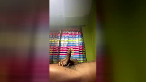 d_outlier online show from December 5, 10:24 am