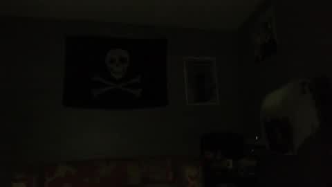 Snapshot of dabirdfree chatting on December 6, 3:22 pm Destroyer online show from December 6, 3:22 pm