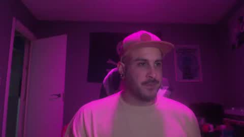 Snapshot of dabirdfree chatting on February 20, 3:45 am Destroyer online show from February 20, 3:45 am