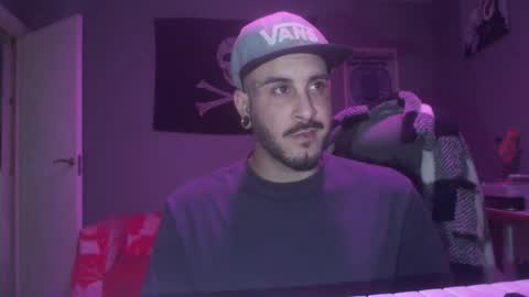 Snapshot of dabirdfree chatting on September 29, 10:25 pm Destroyer online show from September 29, 10:25 pm