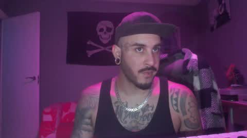 Snapshot of dabirdfree chatting on October 14, 11:38 pm Destroyer online show from October 14, 11:38 pm