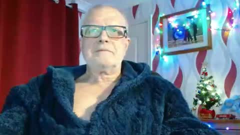 Snapshot of daddiescockforyou chatting on December 14, 8:57 pm Brian ... online show from December 14, 8:57 pm