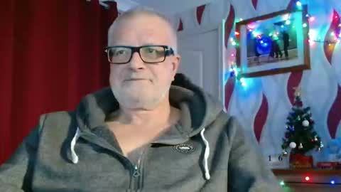Snapshot of daddiescockforyou chatting on December 16, 9:20 pm Brian ... online show from December 16, 9:20 pm