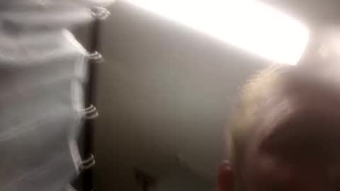 Snapshot of daddydeeevooo chatting on June 3, 2:14 am daddydeeevooo online show from June 3, 2:14 am
