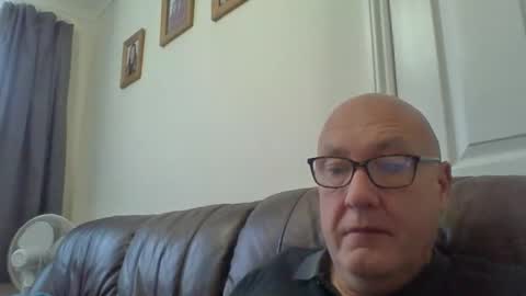 daddyhere4uall6 online show from October 19, 8:26 am