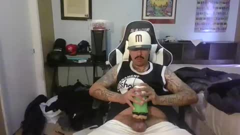 Snapshot of daddyjayare760 chatting on March 1, 4:44 pm daddyjayare760 online show from March 1, 4:44 pm