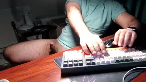 Snapshot of daddypimp3 chatting on September 29, 9:52 pm Paul online show from September 29, 9:52 pm