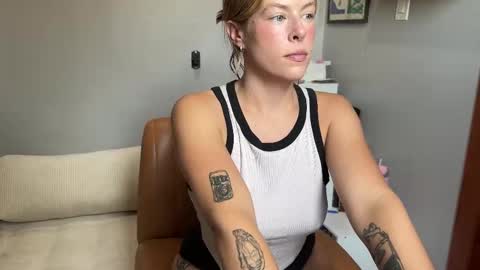 Snapshot of daddysfav_xx chatting on September 8, 6:29 pm princess online show from September 8, 6:29 pm