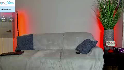 ConstructionDaddy and Lady Luna online show from October 1, 1:44 am