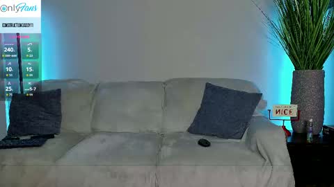 ConstructionDaddy and Lady Luna online show from October 5, 1:59 am