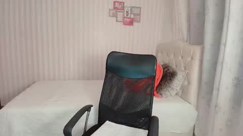 daeneryslove_doll online show from November 12, 7:31 am