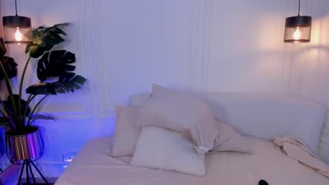 dafne_hillss online show from November 9, 3:54 pm