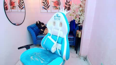 dafne huges online show from September 14, 11:31 am