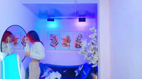 dafne huges online show from September 24, 7:39 pm