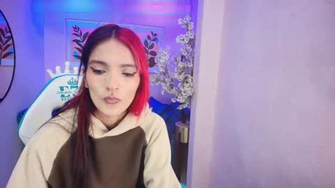 dafne huges online show from October 1, 7:31 pm