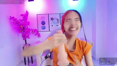 dafne huges online show from October 24, 8:38 pm