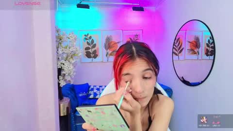 dafne huges online show from November 10, 7:24 pm