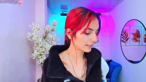 dafne huges online show from November 21, 7:12 pm