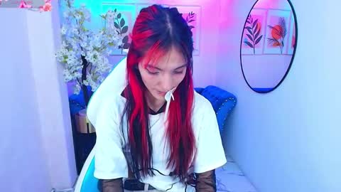 dafne huges online show from December 3, 7:34 pm