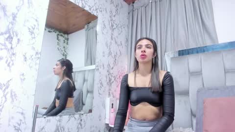 dafne_quenn online show from September 9, 12:37 pm