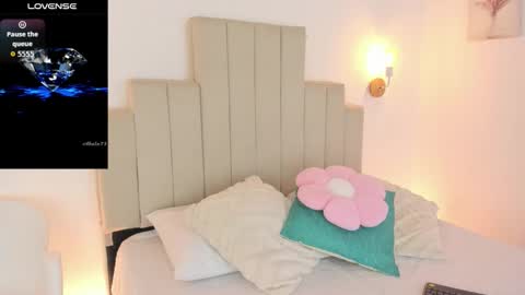 Snapshot of dafnevega chatting on October 28, 1:03 pm Dafne online show from October 28, 1:03 pm