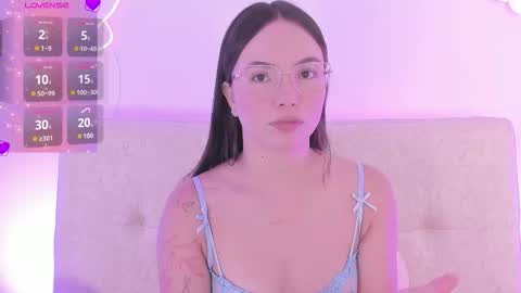 Dafne  online show from March 25, 12:33 pm