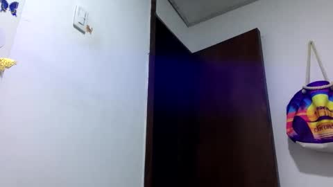 Snapshot of dahiana2727 chatting on October 22, 5:52 am dahia online show from October 22, 5:52 am