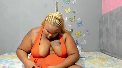 Snapshot of dahianajoss chatting on February 6, 8:45 pm Ebony Sex Dahian online show from February 6, 8:45 pm