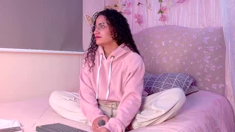 Dahli online show from February 21, 4:24 am