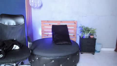 daiisy_kiss online show from October 4, 7:12 pm