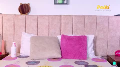 Juls online show from February 13, 9:33 pm