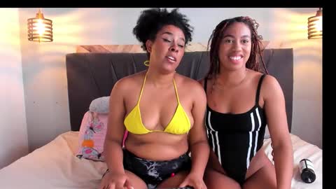 Snapshot of dailasmith chatting on December 14, 4:12 pm Daila Smith online show from December 14, 4:12 pm