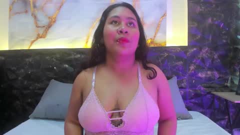 Snapshot of dailyn00 chatting on December 1, 2:44 pm Dailyn online show from December 1, 2:44 pm