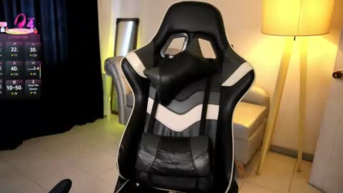 Lauren            online show from September 9, 2:38 pm