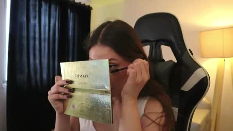 Lauren            online show from October 29, 3:25 pm