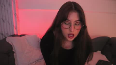 Lauren            online show from January 12, 3:34 am