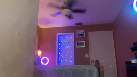 Daisy137 online show from April 10, 12:54 pm