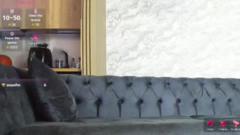 DaIsy Abby online show from October 18, 7:53 am