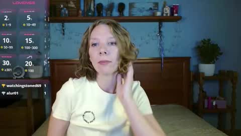 Snapshot of daisy_lovely chatting on October 1, 4:18 am daisy_lovely online show from October 1, 4:18 am
