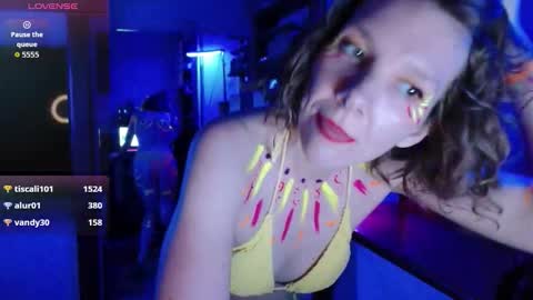 Snapshot of daisy_lovely chatting on October 17, 4:37 am daisy_lovely online show from October 17, 4:37 am