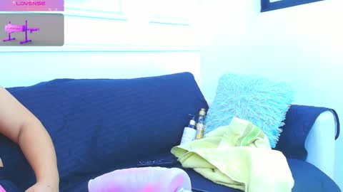 Daisy Price online show from November 5, 11:10 am