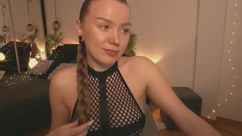 Snapshot of daisy_stacey chatting on October 12, 7:57 pm Stacey online show from October 12, 7:57 pm