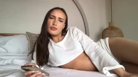 Snapshot of daisyfayer chatting on September 19, 2:02 am Daisy online show from September 19, 2:02 am